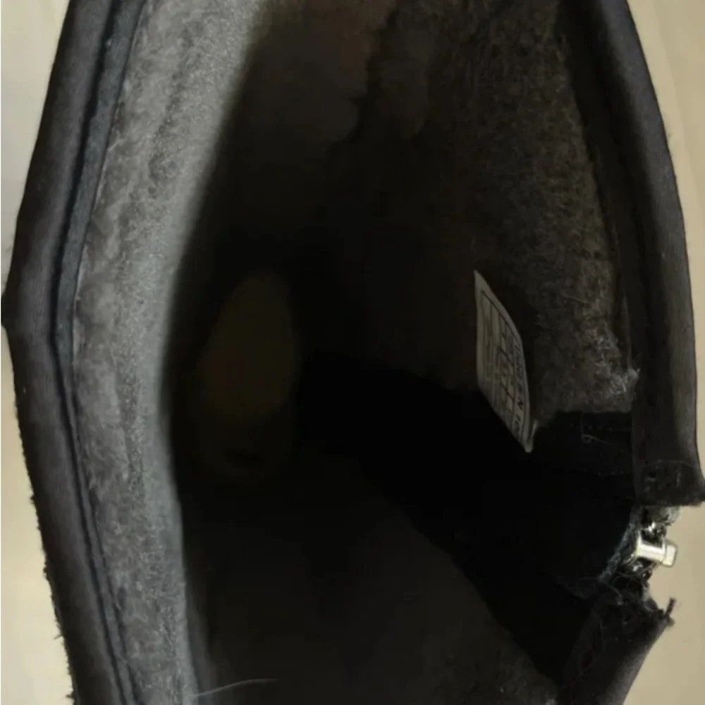 UGG black & sequin skulls I ❤️ Kisses tall boots sz 8 - Picture 7 of 9